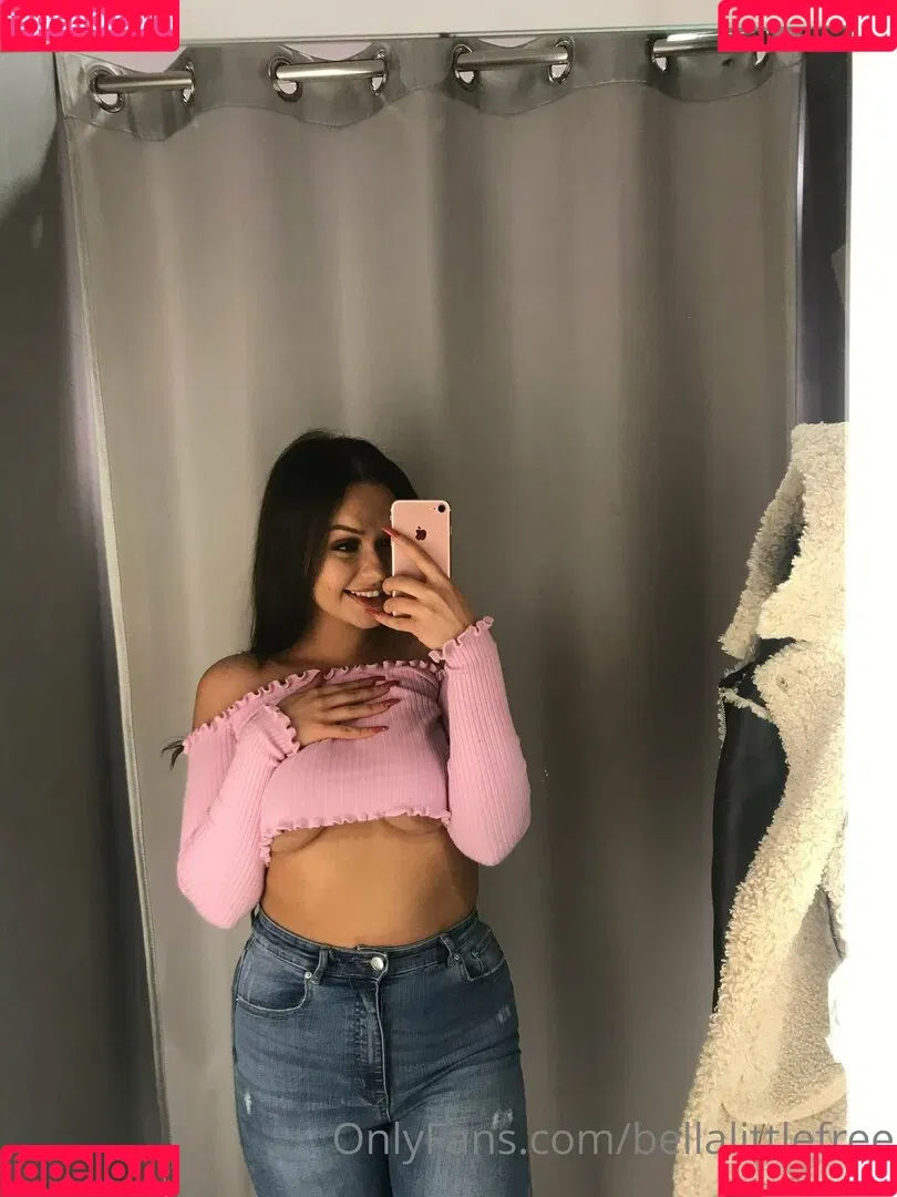 bellalittlefree22 Onlyfans Photo Gallery 