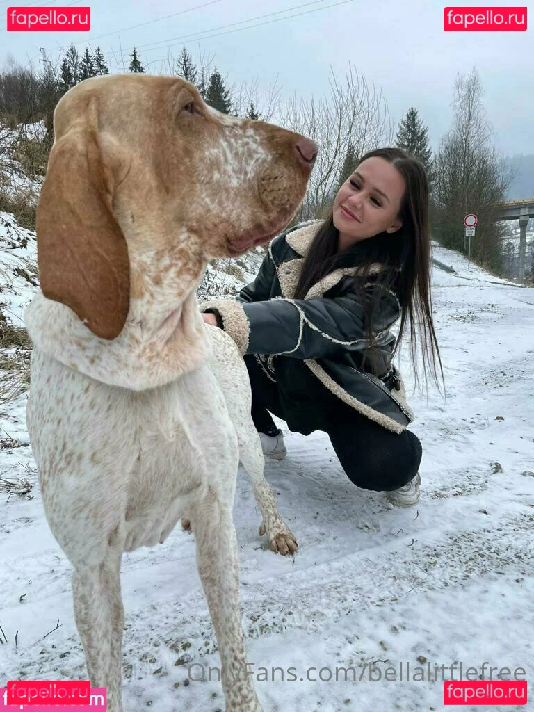 bellalittlefree22 Onlyfans Photo Gallery 