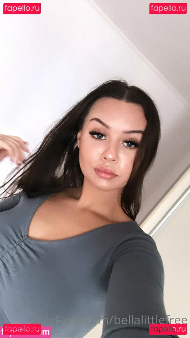 bellalittlefree22 Onlyfans Photo Gallery 