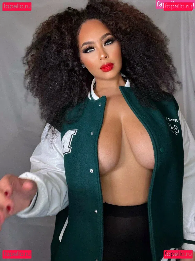 Lovesirensong Onlyfans Photo Gallery 