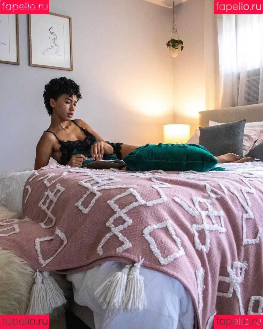 Andy Allo Onlyfans Photo Gallery 