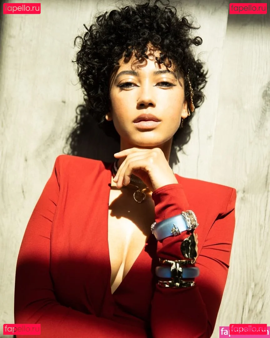 Andy Allo Onlyfans Photo Gallery 