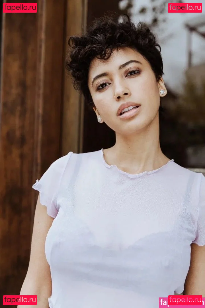 Andy Allo Onlyfans Photo Gallery 