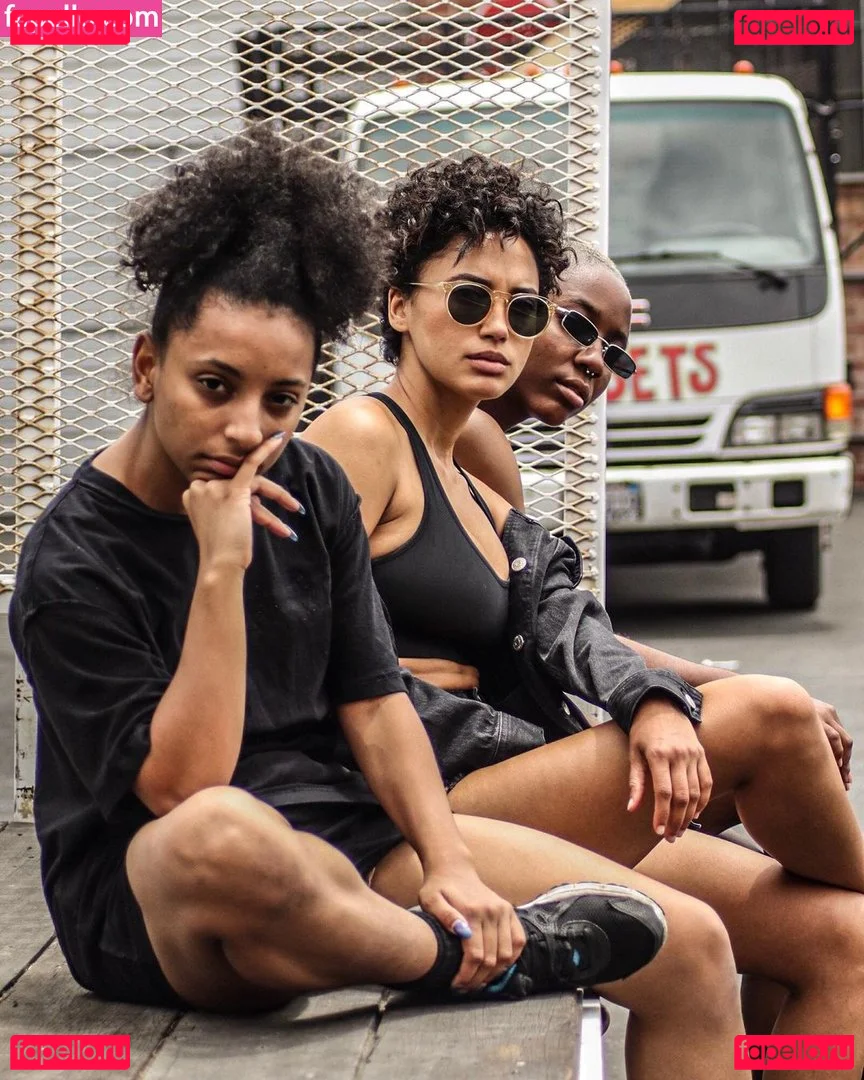 Andy Allo Onlyfans Photo Gallery 