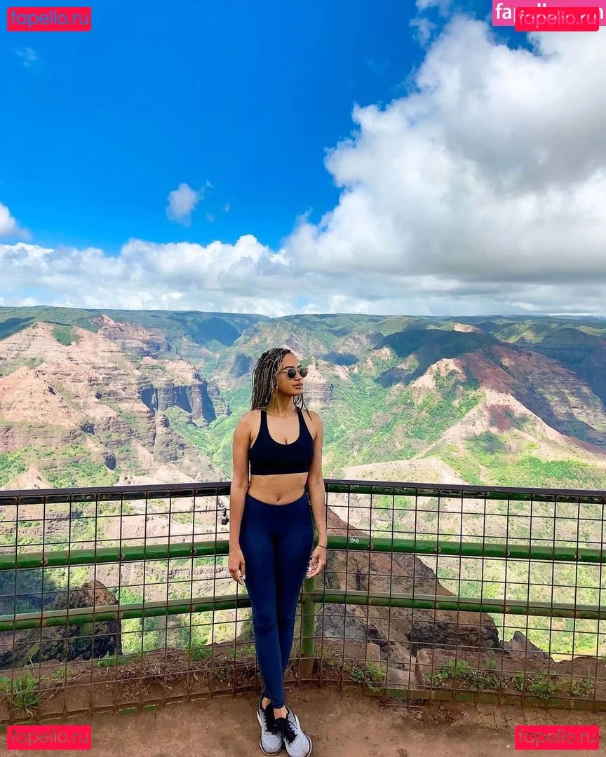 Andy Allo Onlyfans Photo Gallery 