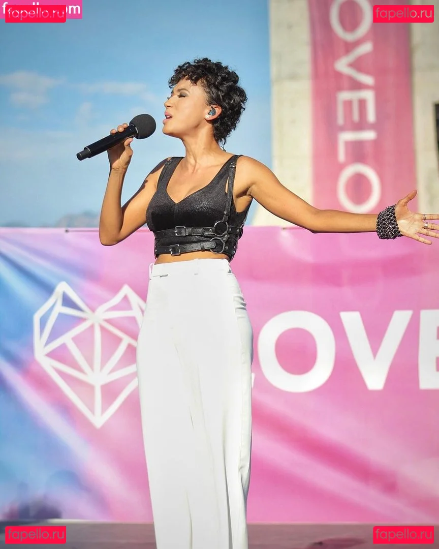 Andy Allo Onlyfans Photo Gallery 