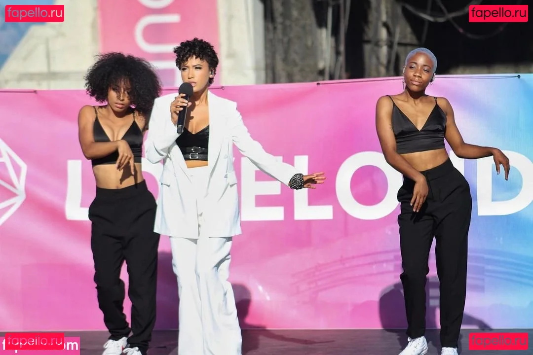 Andy Allo Onlyfans Photo Gallery 