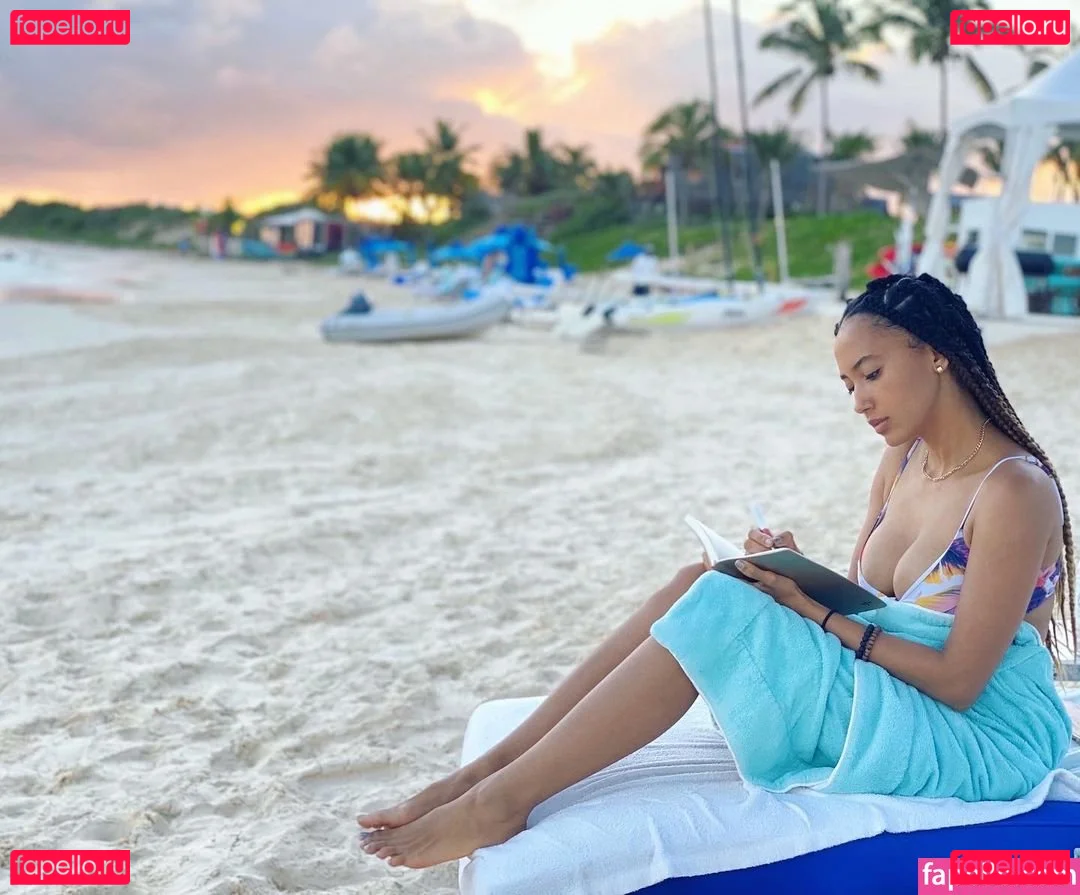 Andy Allo Onlyfans Photo Gallery 