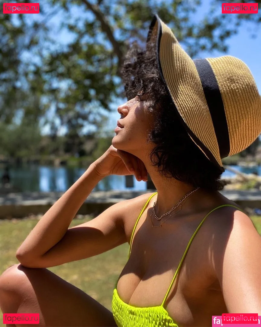 Andy Allo Onlyfans Photo Gallery 