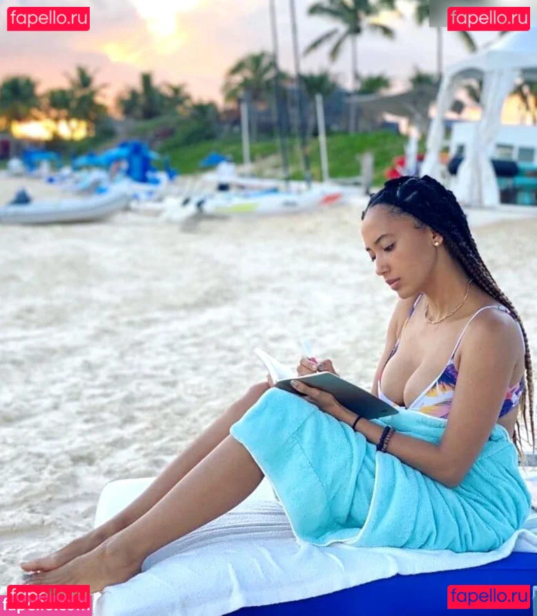 Andy Allo Onlyfans Photo Gallery 