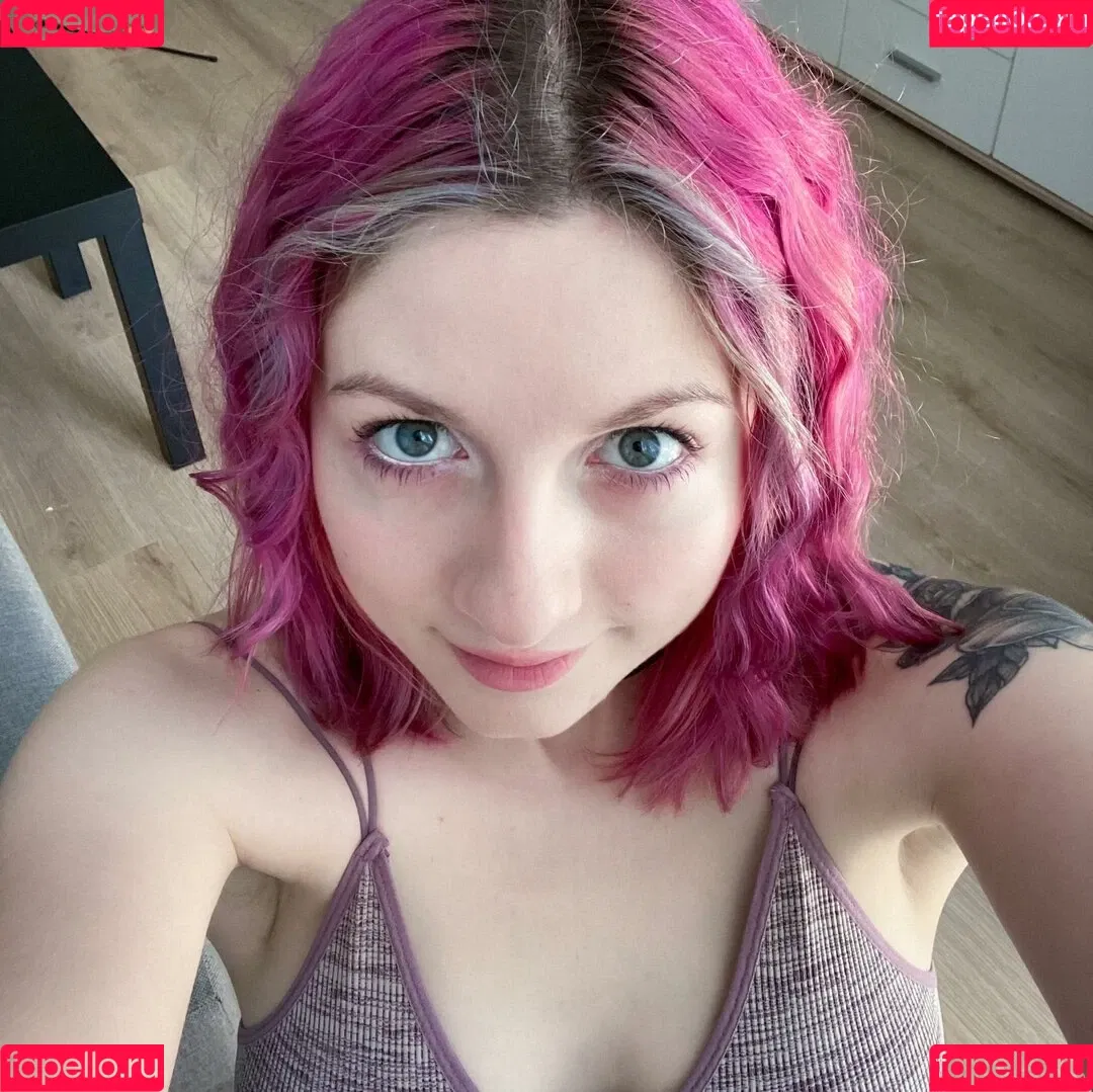 Lunafern Onlyfans Photo Gallery 