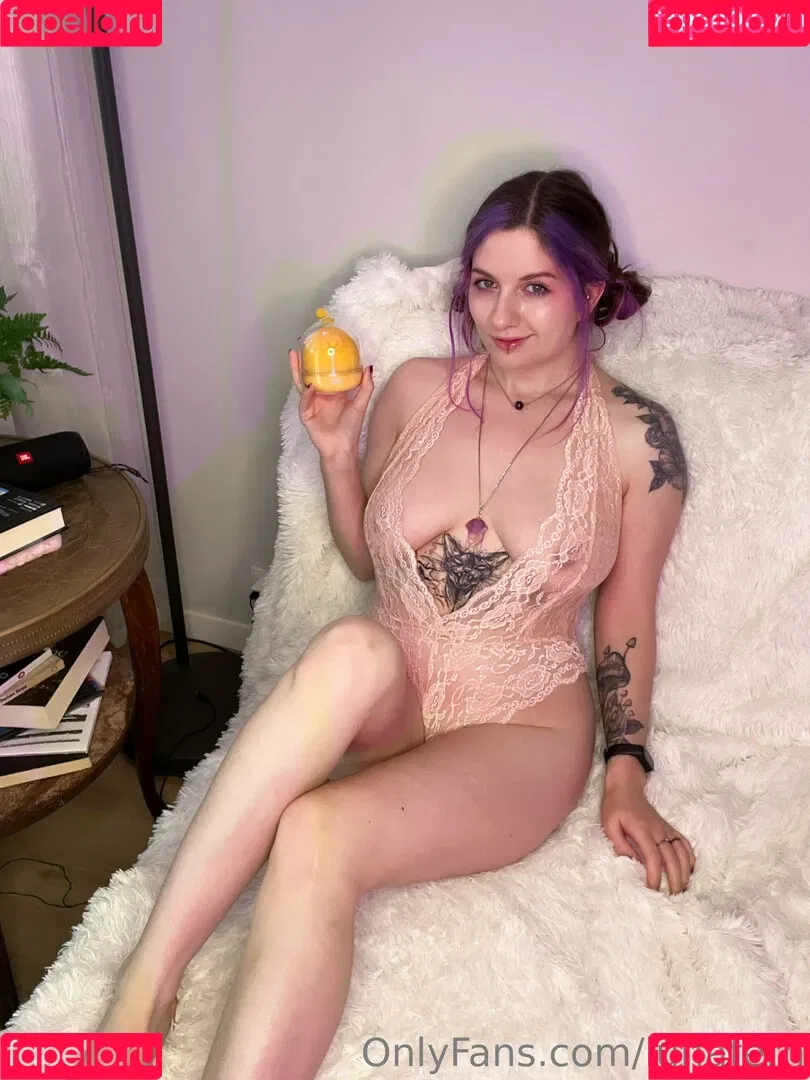 Lunafern Onlyfans Photo Gallery 