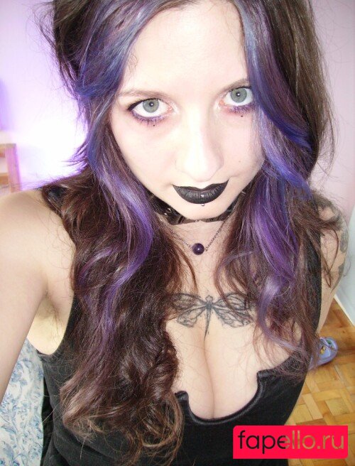 Lunafern Nude Onlyfans Photo 7