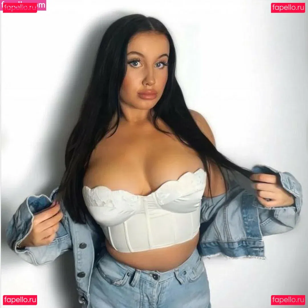 Kate Patterson Onlyfans Photo Gallery 