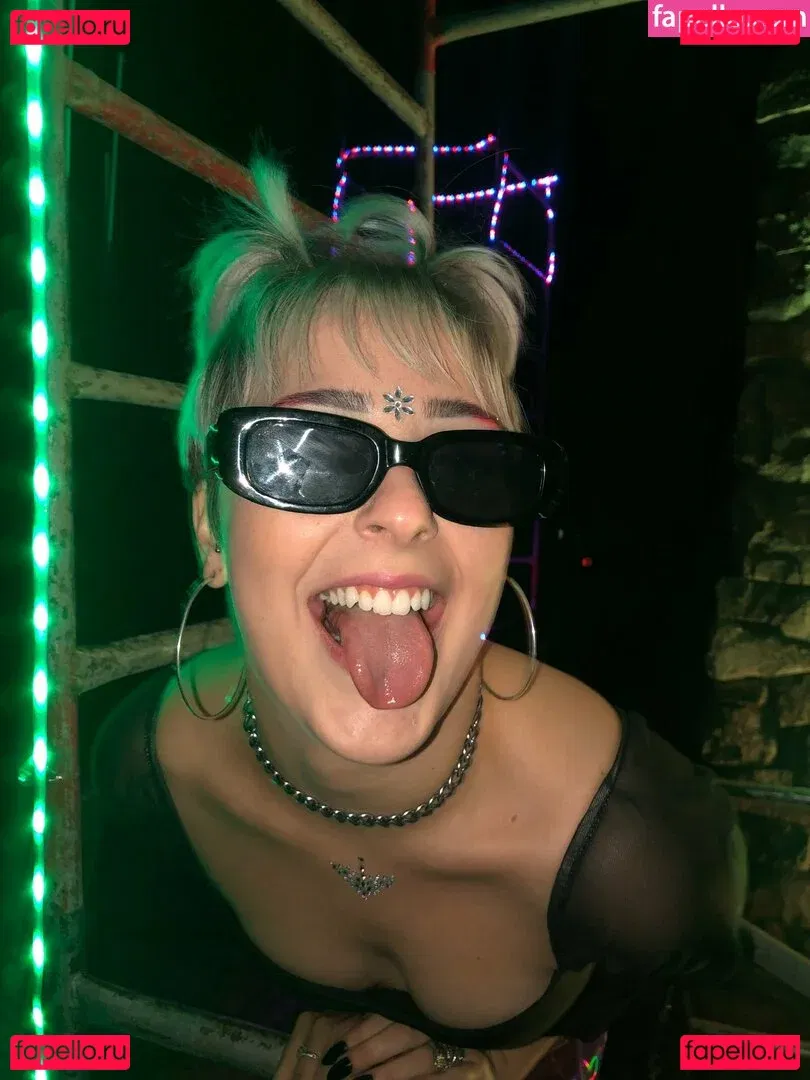 Madu Garbin Onlyfans Photo Gallery 