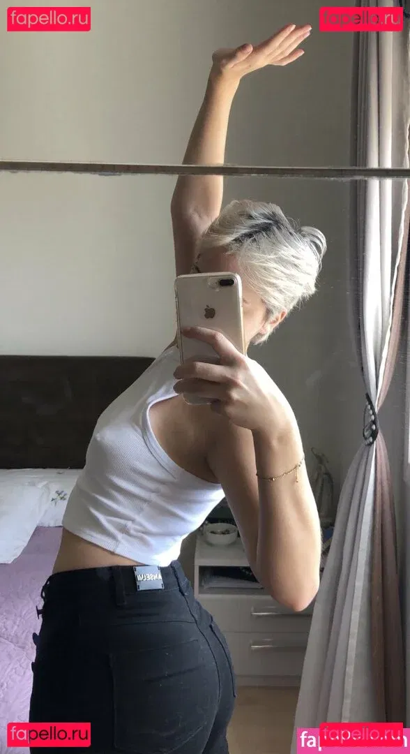 Madu Garbin Onlyfans Photo Gallery 