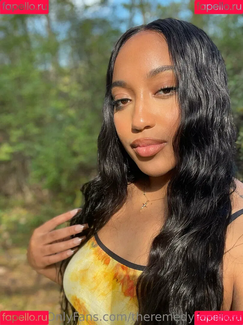 theremedybyreyna Onlyfans Photo Gallery 