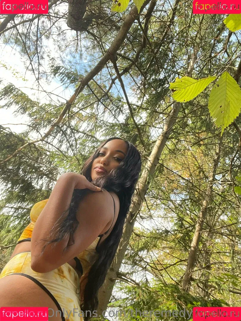 theremedybyreyna Onlyfans Photo Gallery 