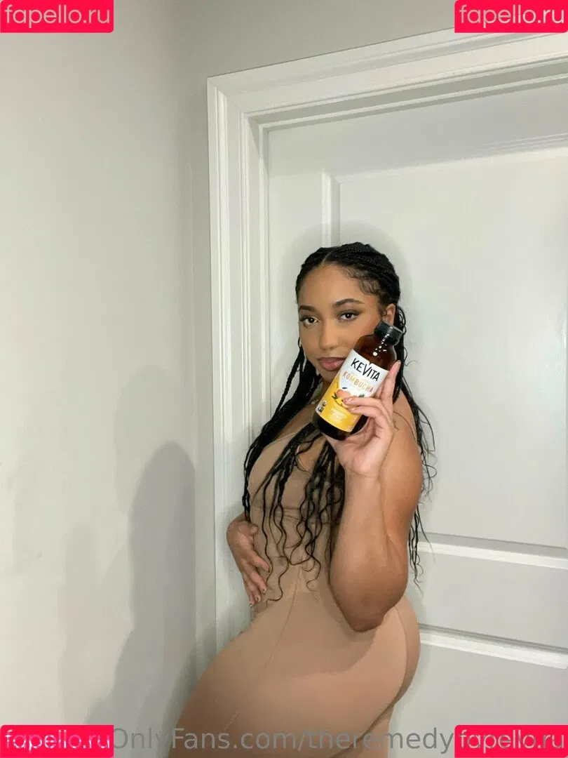 theremedybyreyna Onlyfans Photo Gallery 
