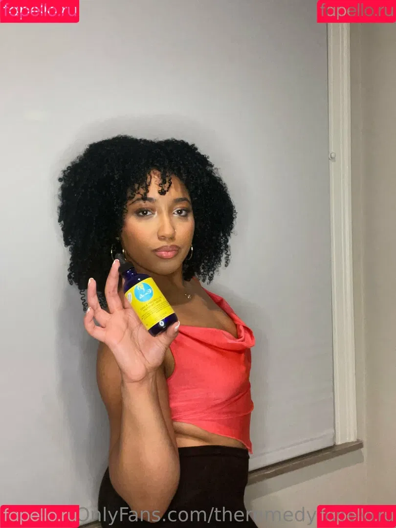 theremedybyreyna Onlyfans Photo Gallery 