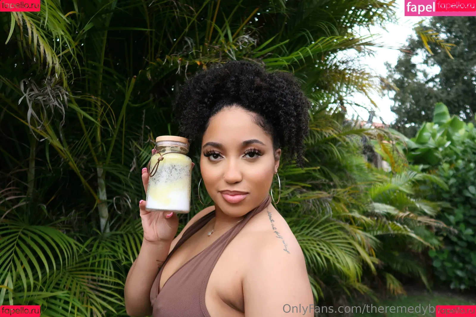 theremedybyreyna Onlyfans Photo Gallery 