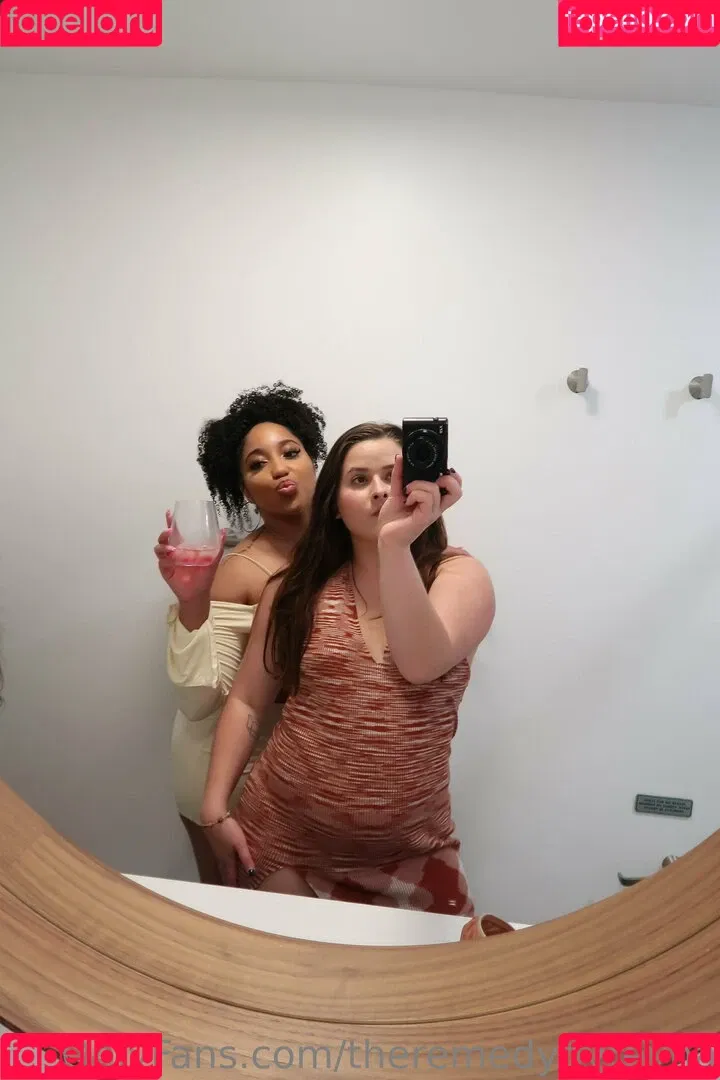 theremedybyreyna Onlyfans Photo Gallery 