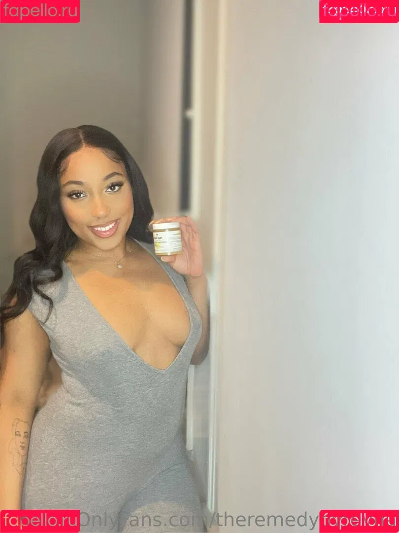 theremedybyreyna Onlyfans Photo Gallery 
