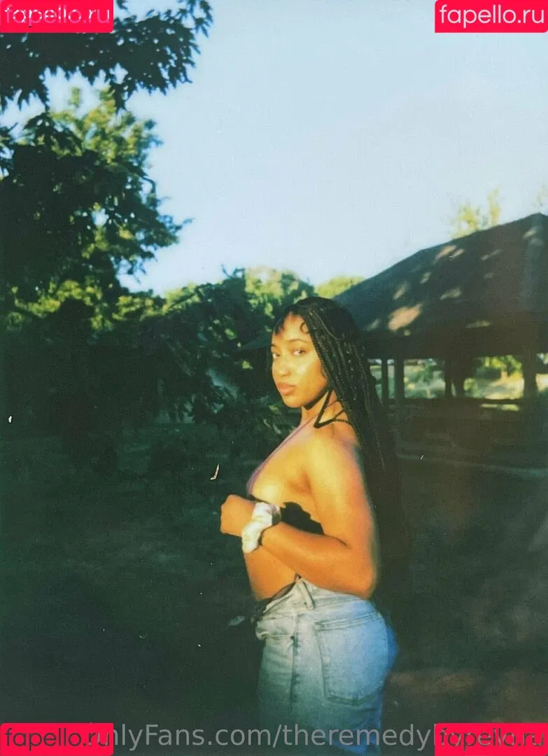theremedybyreyna Onlyfans Photo Gallery 