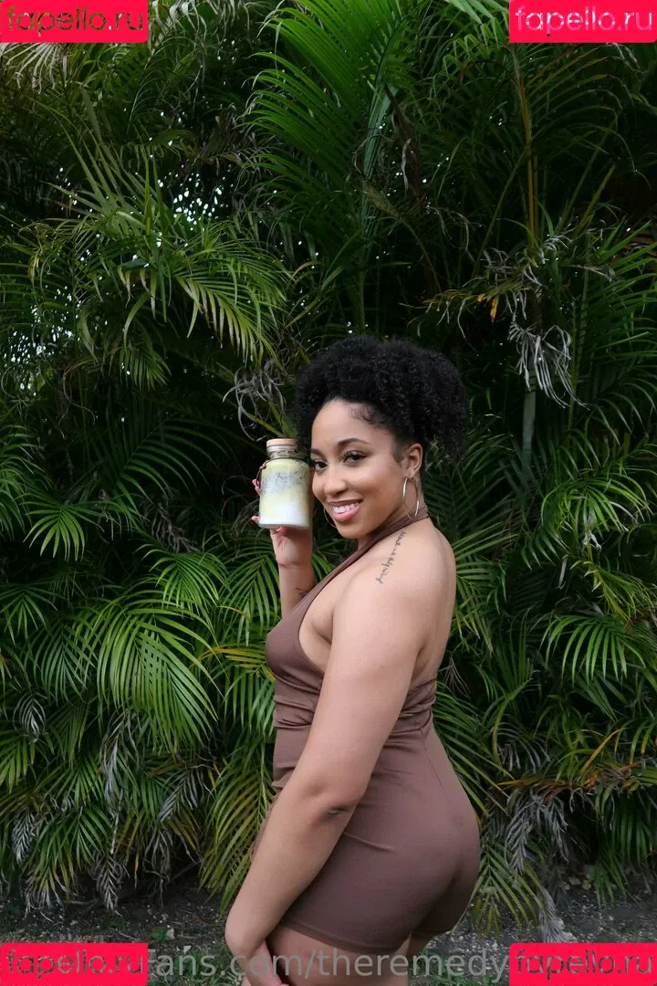 theremedybyreyna Onlyfans Photo Gallery 