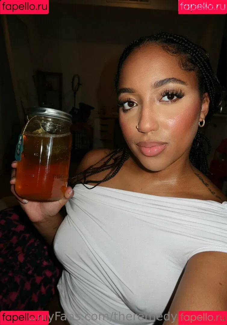 theremedybyreyna Onlyfans Photo Gallery 