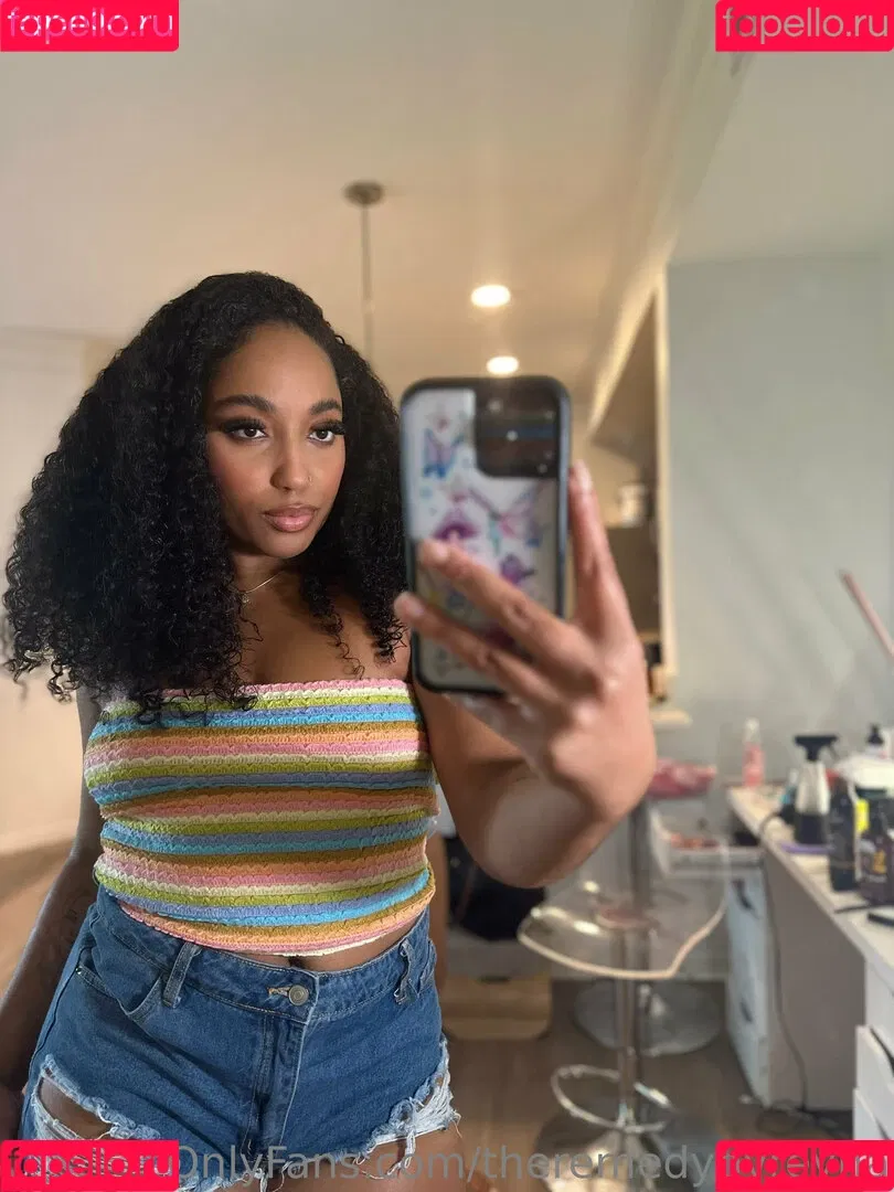 theremedybyreyna Onlyfans Photo Gallery 