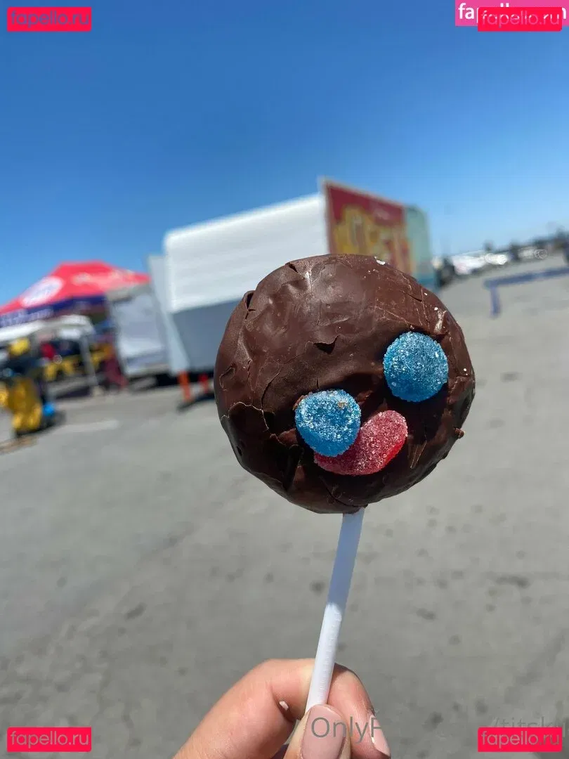 titskiii Onlyfans Photo Gallery 