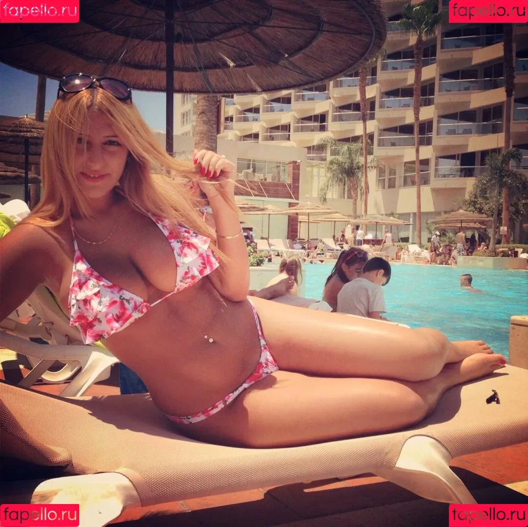 May Hikri Onlyfans Photo Gallery 