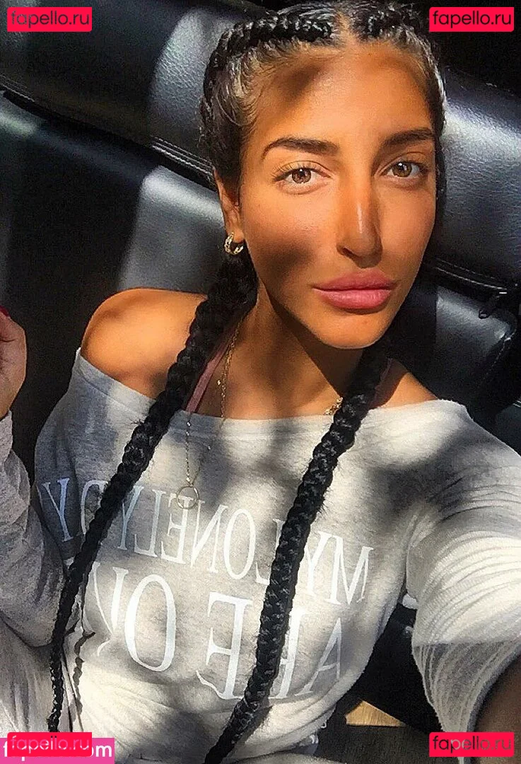 May Hikri Onlyfans Photo Gallery 