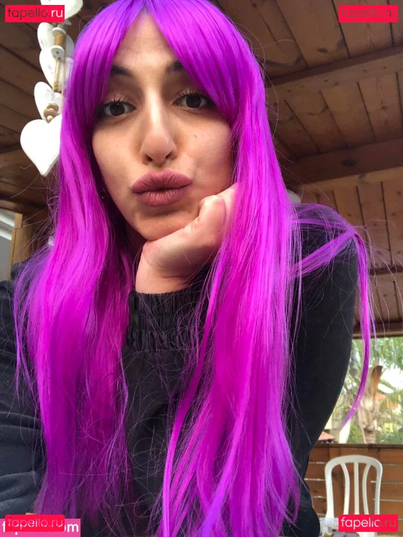 May Hikri Onlyfans Photo Gallery 