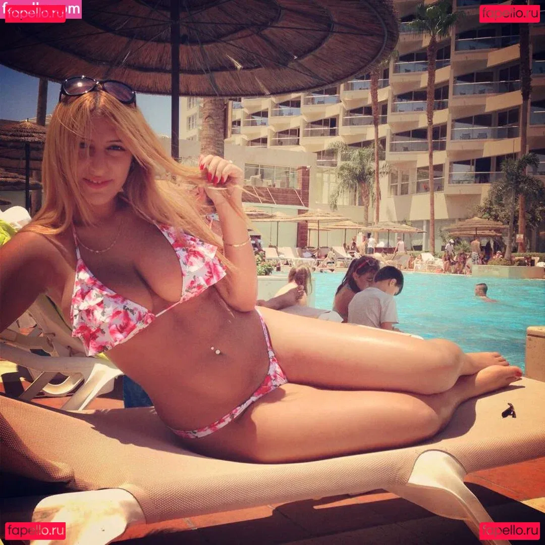 May Hikri Onlyfans Photo Gallery 