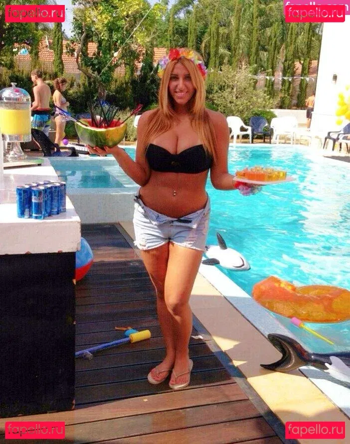 May Hikri Onlyfans Photo Gallery 