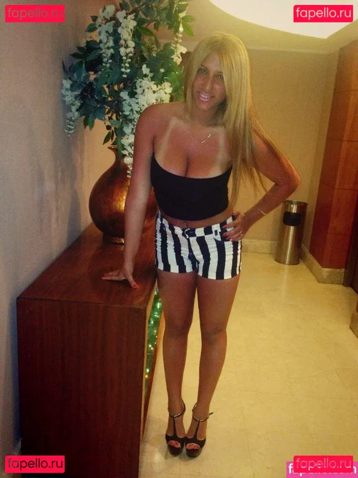 May Hikri Onlyfans Photo Gallery 