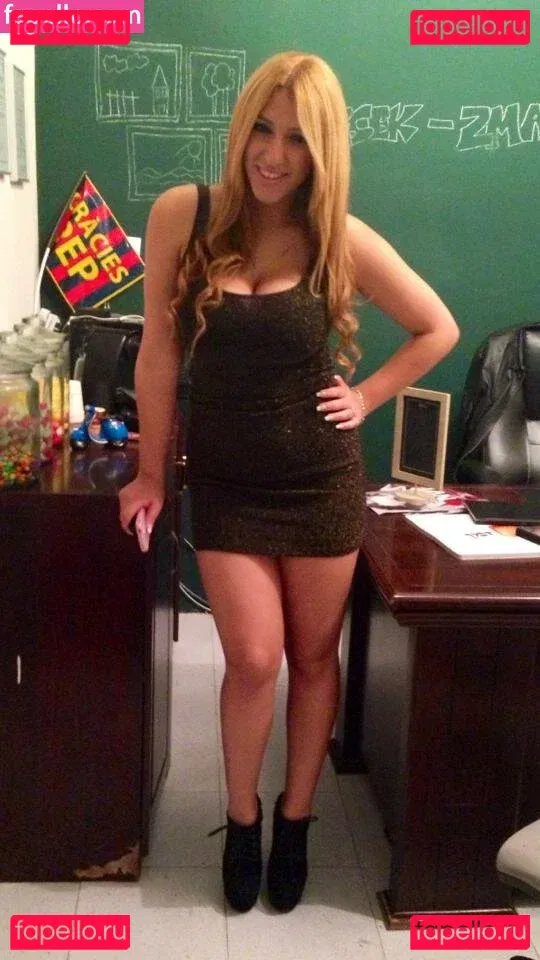 May Hikri Onlyfans Photo Gallery 