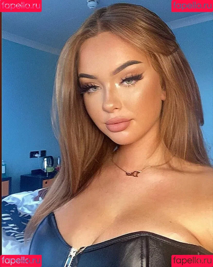 Neave Dare Onlyfans Photo Gallery 