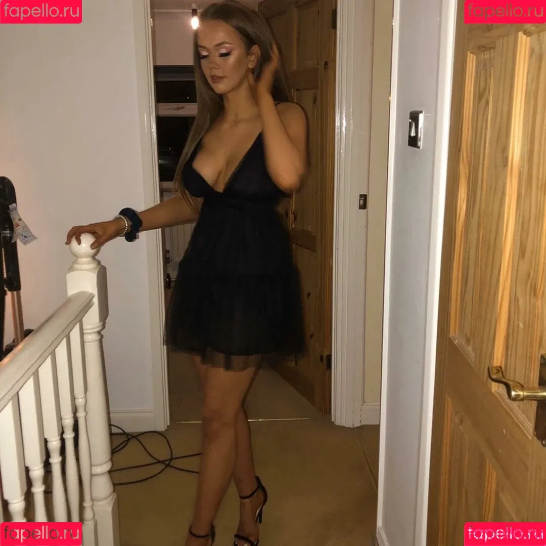 Neave Dare Onlyfans Photo Gallery 