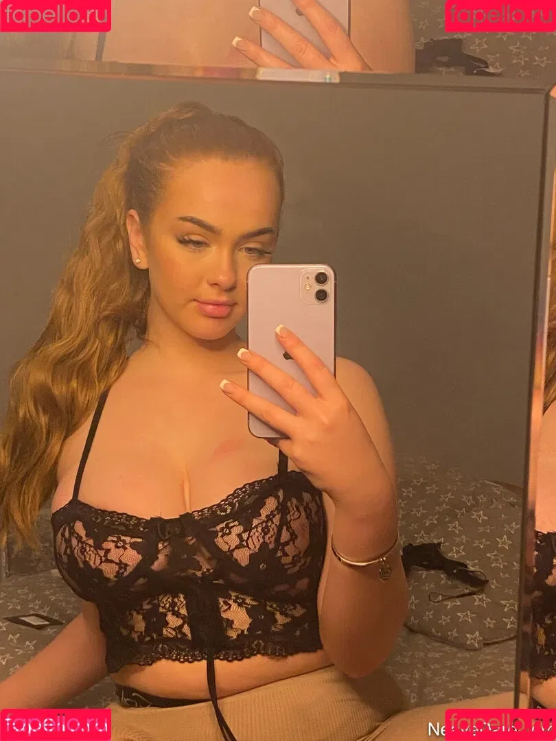 Neave Dare Onlyfans Photo Gallery 
