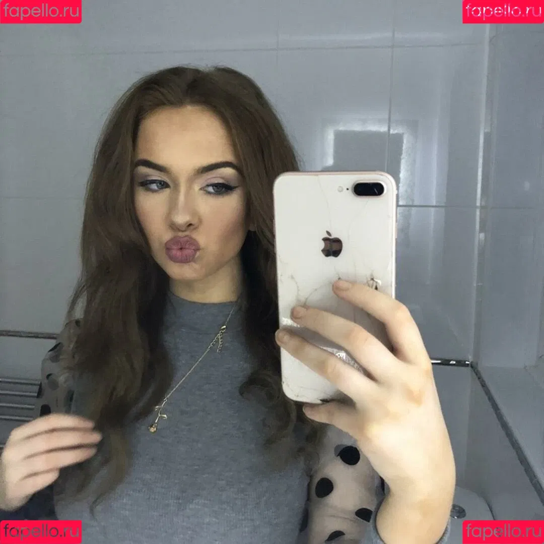 Neave Dare Onlyfans Photo Gallery 