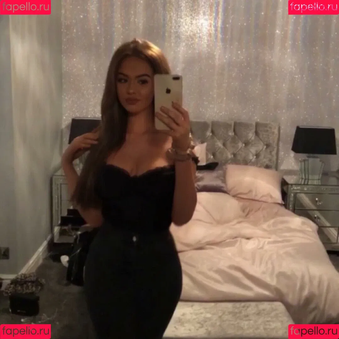 Neave Dare Onlyfans Photo Gallery 