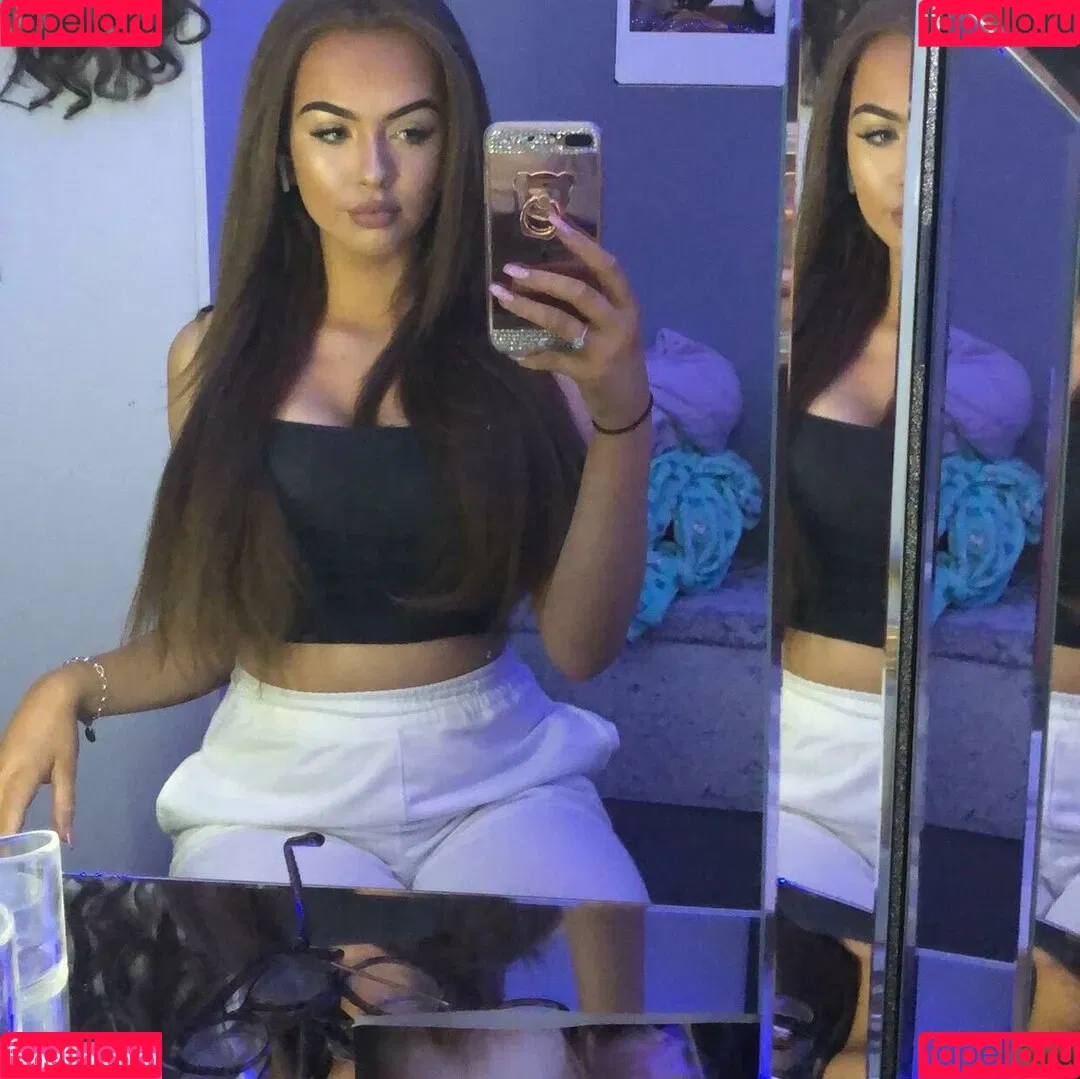 Neave Dare Onlyfans Photo Gallery 