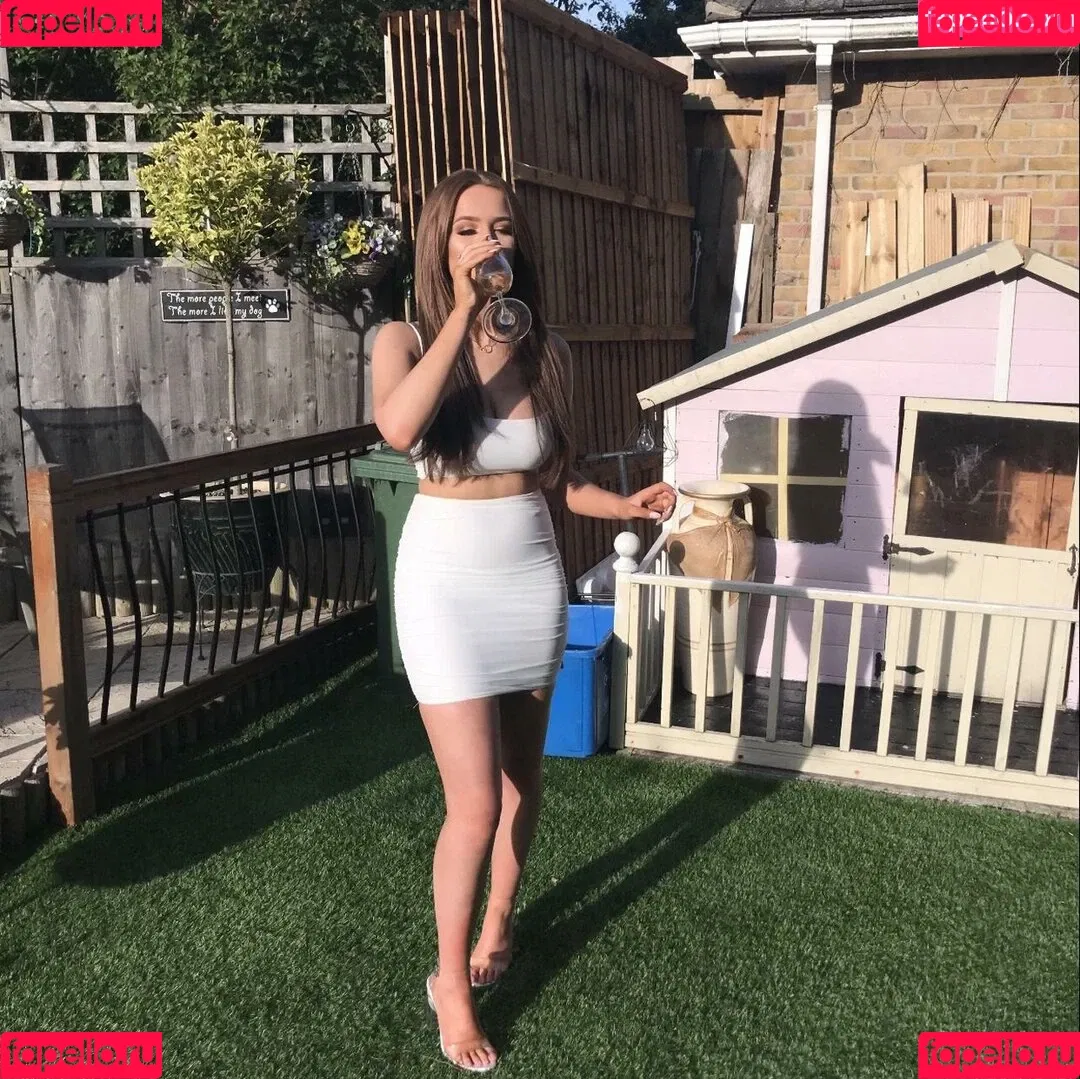 Neave Dare Onlyfans Photo Gallery 