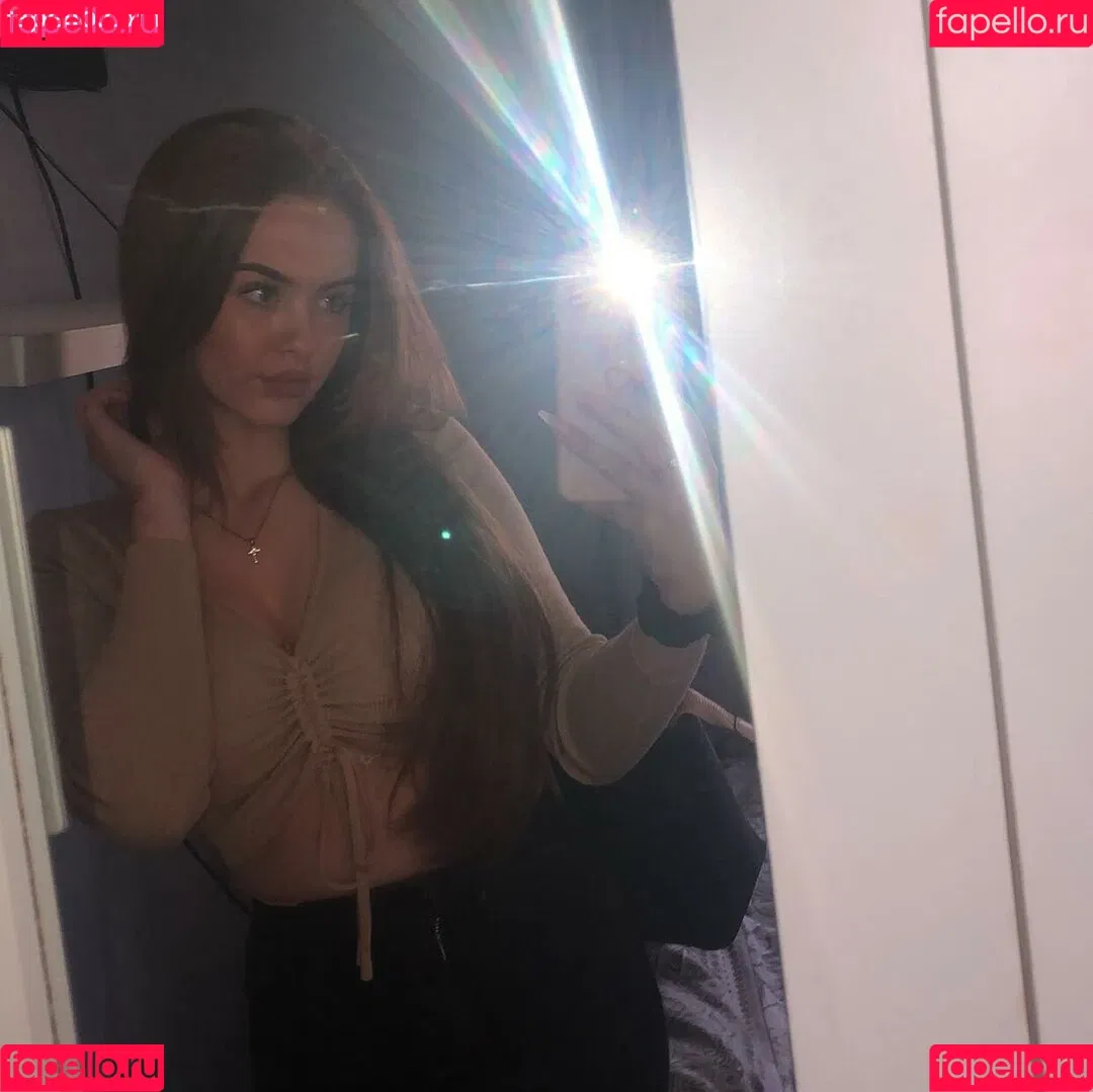 Neave Dare Onlyfans Photo Gallery 