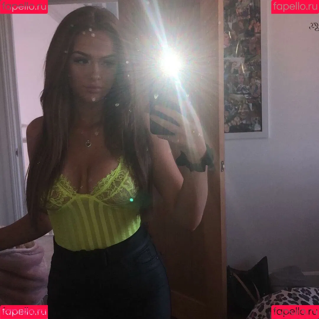 Neave Dare Onlyfans Photo Gallery 