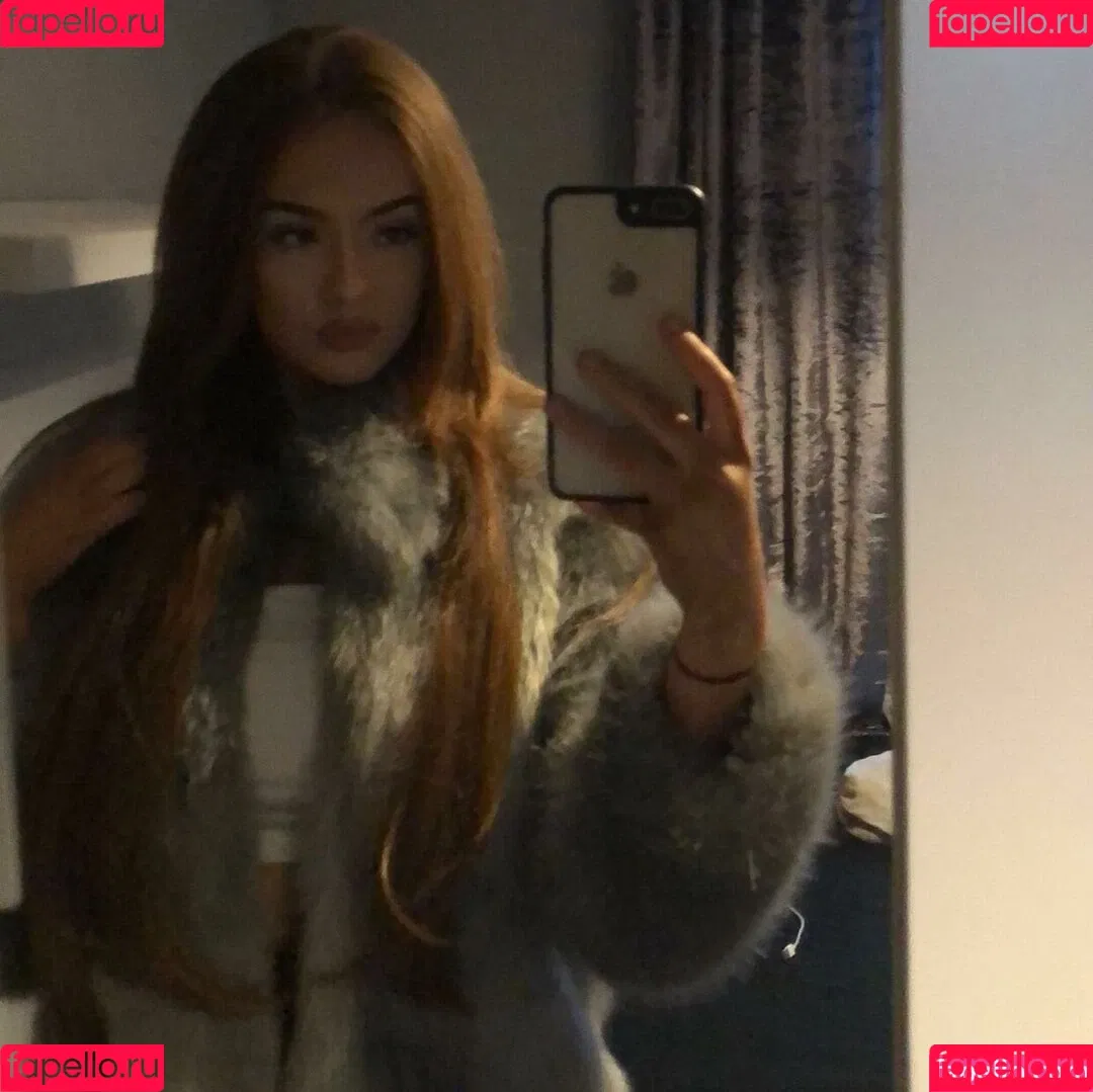Neave Dare Onlyfans Photo Gallery 