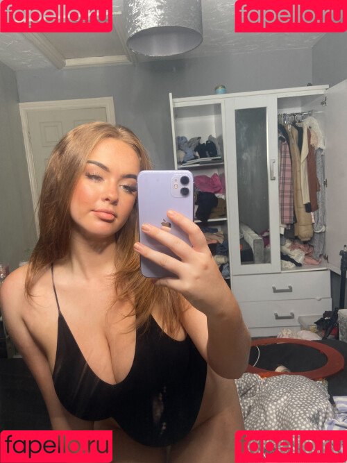 Neave Dare Onlyfans Photo Gallery 